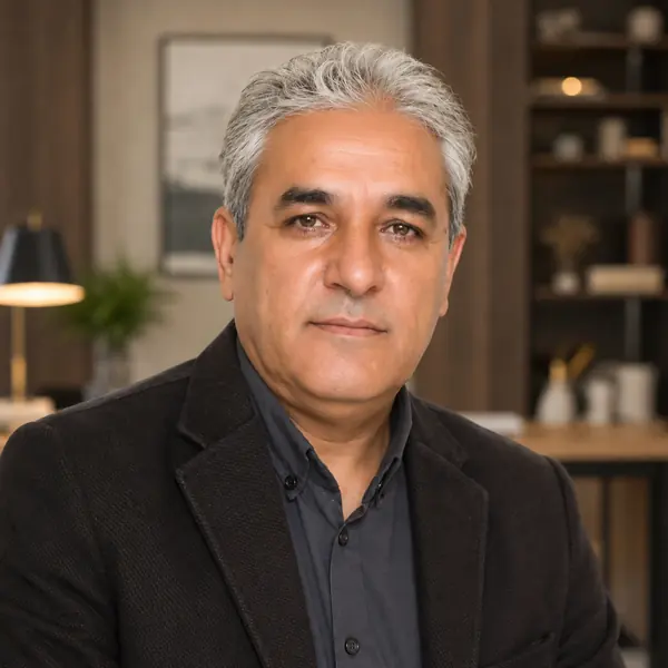 علی باقری از همکاران بیمهسرا